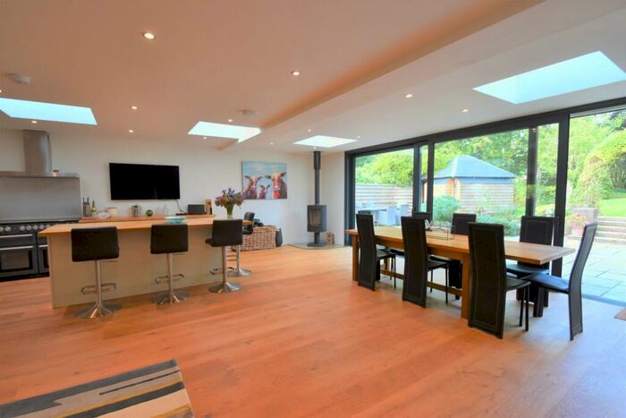 4 Bedroom Detached House To Rent In Butterleigh, Cullompton, Devon, EX15