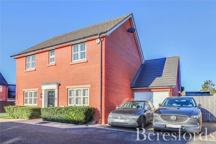 4 Bedroom Detached House For Sale In Walnut Close, Little Canfield, CM6