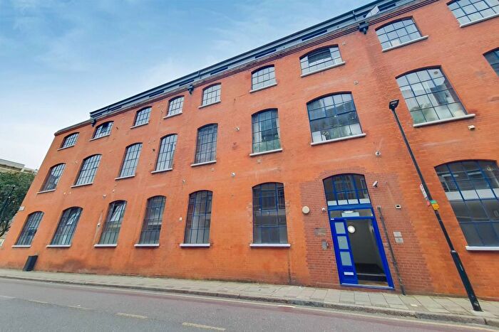 1 Bedroom Flat To Rent In Canonbury Heights West, Islington, London, N1