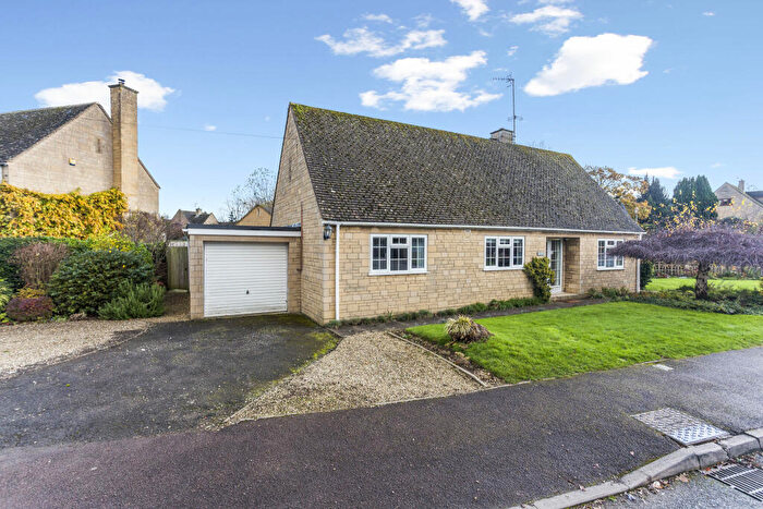 2 Bedroom Detached Bungalow For Sale In George Lane, Chipping Campden, GL55