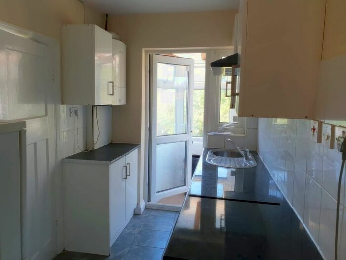 2 Bedroom Flat To Rent In Barley Lane, Goodmayes, IG3