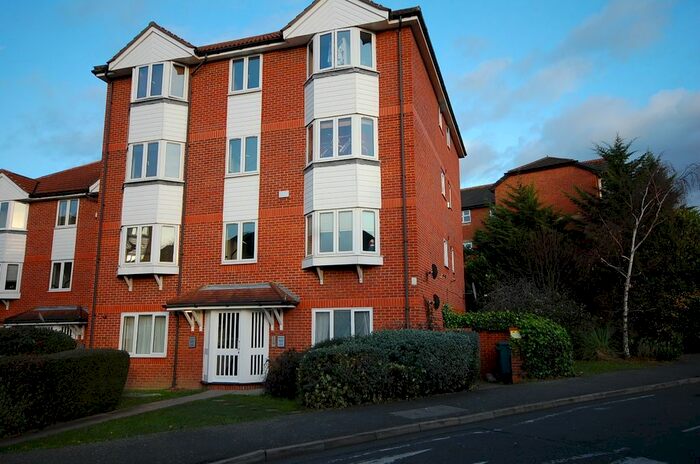 2 Bedroom Flat To Rent In Rossetti Road, London, SE16