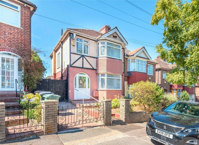 3 Bedroom Semi-Detached House To Rent In Grantock Road, London, E17