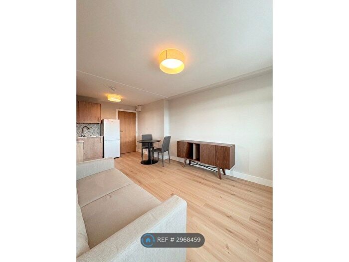 1 Bedroom Flat To Rent In Edmonton Hostel, London, N9