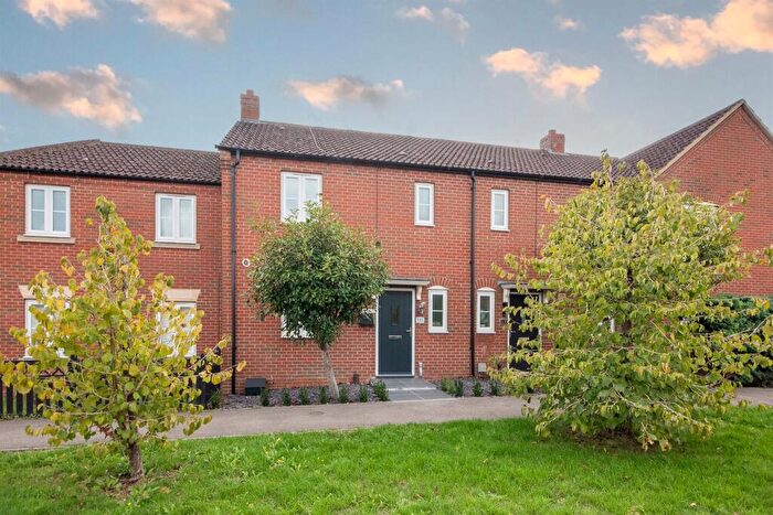 3 Bedroom Terraced House For Sale In Ironwood Avenue, Desborough, Kettering, NN14