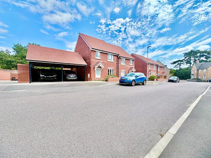 3 Bedroom House To Rent In Lilywhites Lane, Hoddesdon, EN11