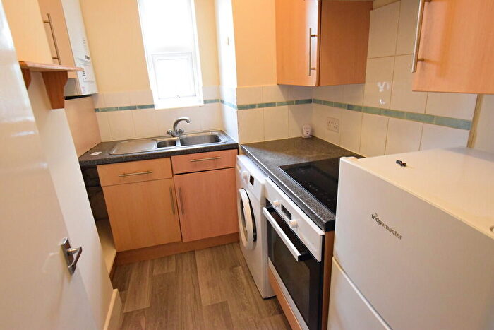 1 Bedroom Flat To Rent In Parkwood Road, Southbourne, Bournemouth, BH5