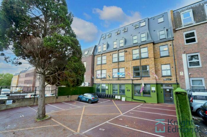 2 Bedroom Apartment To Rent In Albion Place, Maidstone, ME14