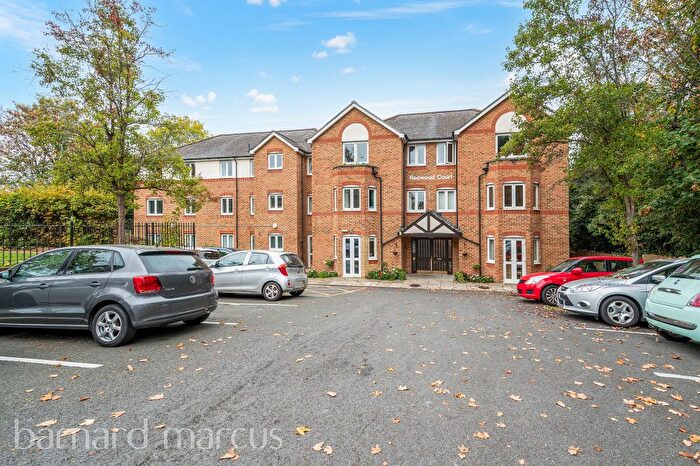 2 Bedroom Flat For Sale In Epsom Road, Epsom, KT17