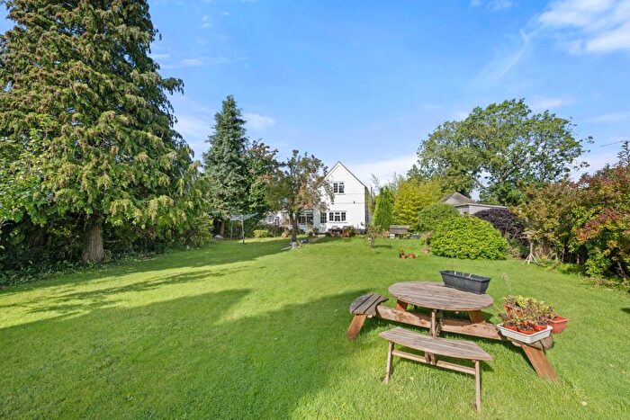 3 Bedroom Detached House For Sale In Station Road, Willoughby, LN13