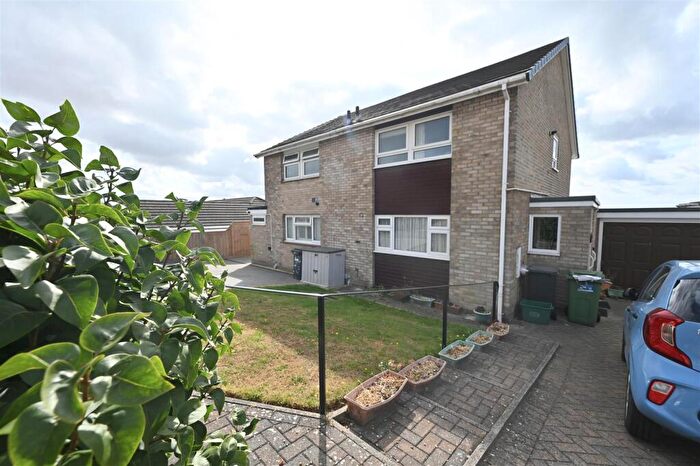 3 Bedroom Semi-Detached House For Sale In Moorside Road, Richmond, DL10