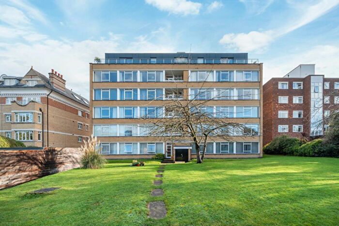 2 Bedroom Flat For Sale In Keswick Heights, Keswick Road, SW15
