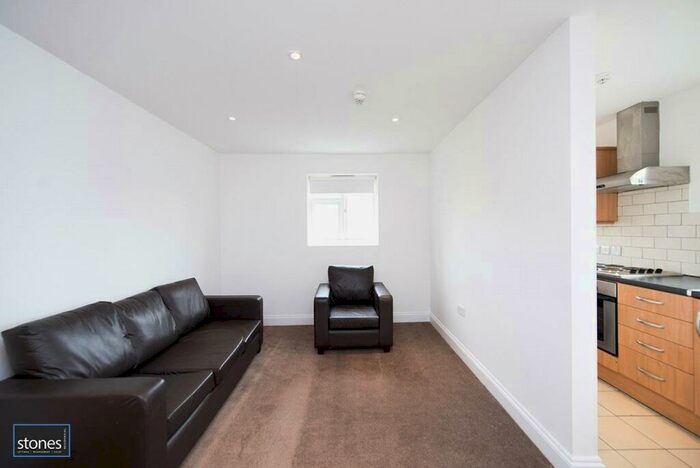 2 Bedroom Apartment To Rent In Islip Street, Kentish Town, London, NW5