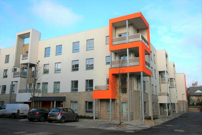 2 Bedroom Flat To Rent In Glenalmond Avenue, Cambridge, CB2