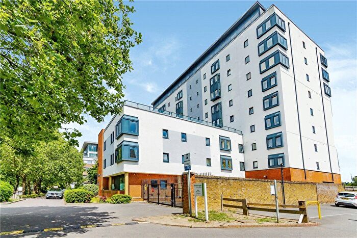 2 Bedroom Flat For Sale In Solent Court, London Road, London, SW16