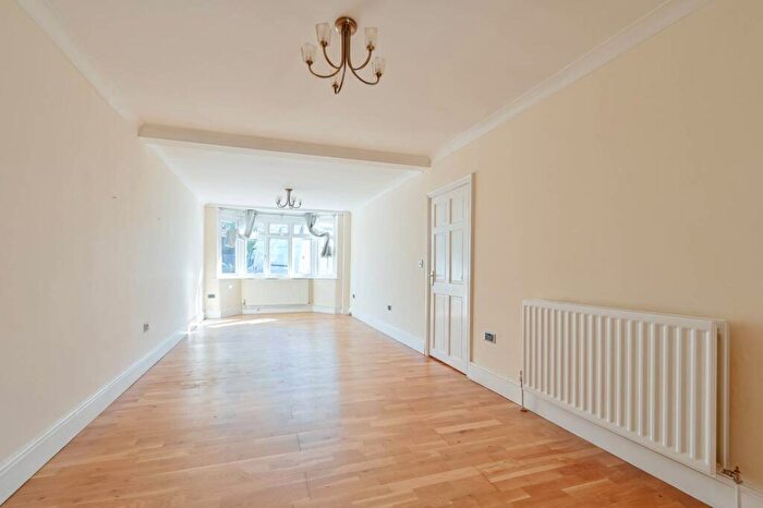 3 Bedroom End Of Terrace House To Rent In Hobbs Hill, , Hemel Hempstead, HP3
