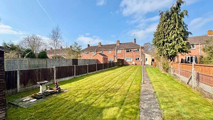 2 Bedroom Semi-Detached House For Sale In Queensway, Skellingthorpe, Lincoln, LN6