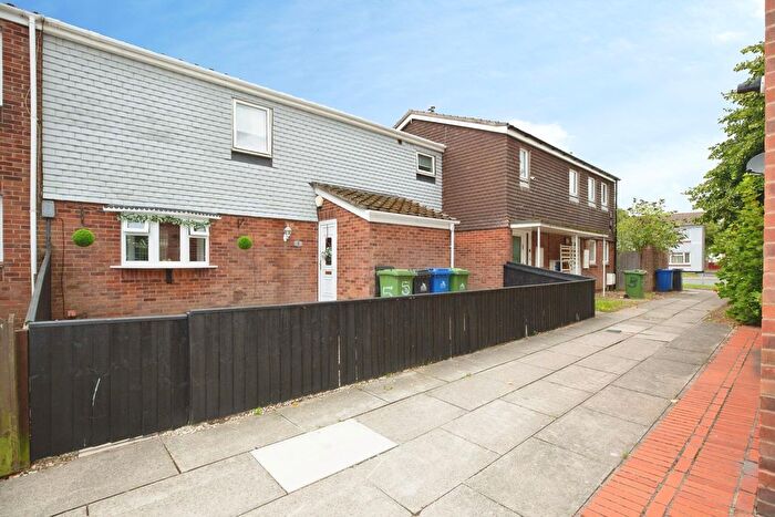 3 Bedroom Terraced House For Sale In Cranwell Drive, Grimsby, DN37