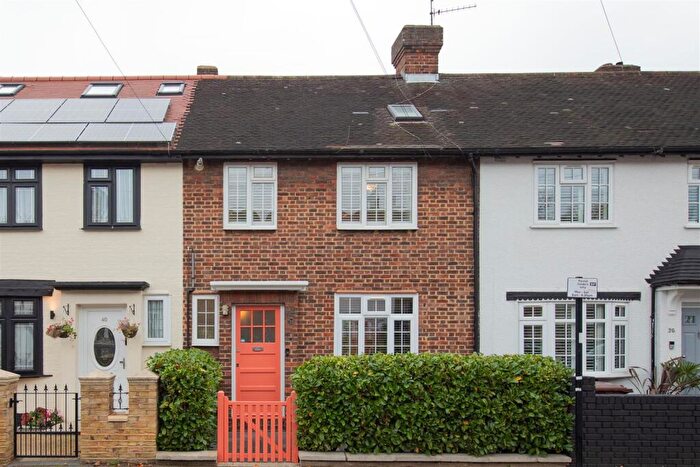 4 Bedroom House For Sale In Douglas Avenue, Walthamstow, E17