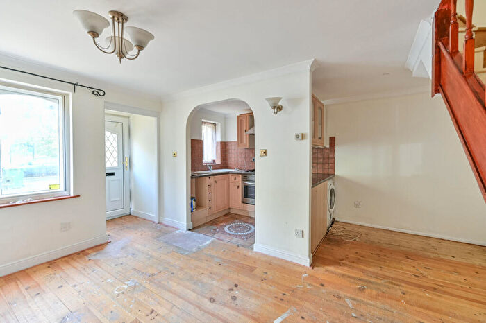 1 Bedroom Semi Detached House To Rent In Albany Park, Slough, , Slough, SL3