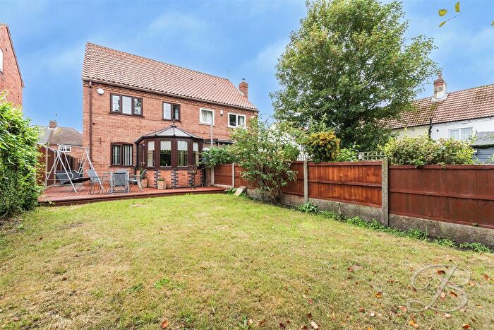 3 Bedroom Semi Detached House For Sale In East Lane, Edwinstowe, Mansfield, NG21