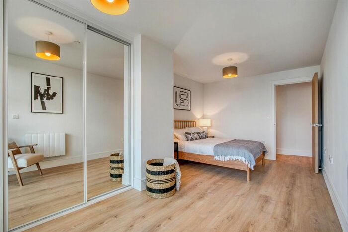 2 Bedroom Flat To Rent In Station Road, New Barnet, Barnet, EN5