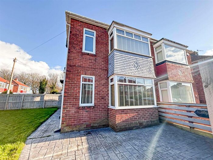 2 Bedroom Semi-Detached House To Rent In Druridge Drive, Newcastle Upon Tyne, NE5