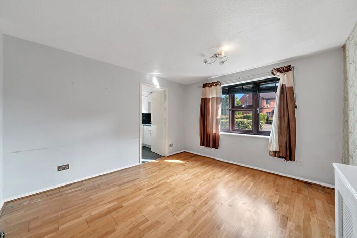 2 Bedroom Flat For Sale In Orchid Close, Abridge, Romford, RM4