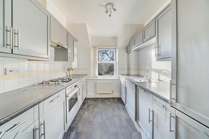 2 Bedroom Flat For Sale In Croxted Road, Dulwich, SE21