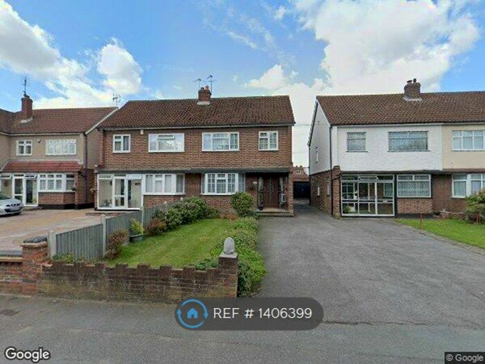 3 Bedroom Semi-Detached House To Rent In Gubbins Lane, Romford, RM3