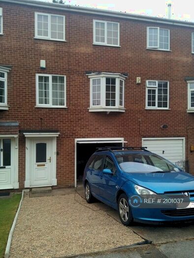 2 Bedroom Terraced House To Rent In Alma Road, Nottingham, NG3