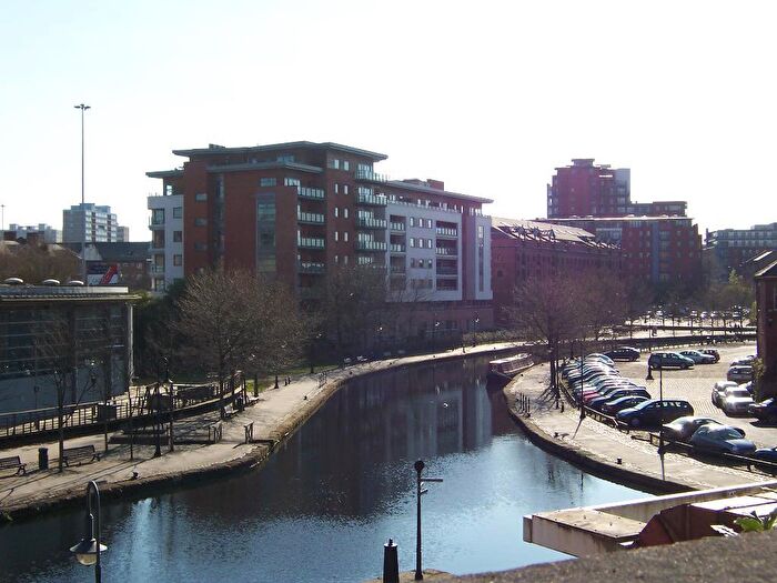 2 Bedroom Apartment To Rent In Castlegate, Chester Road, Manchester, M15