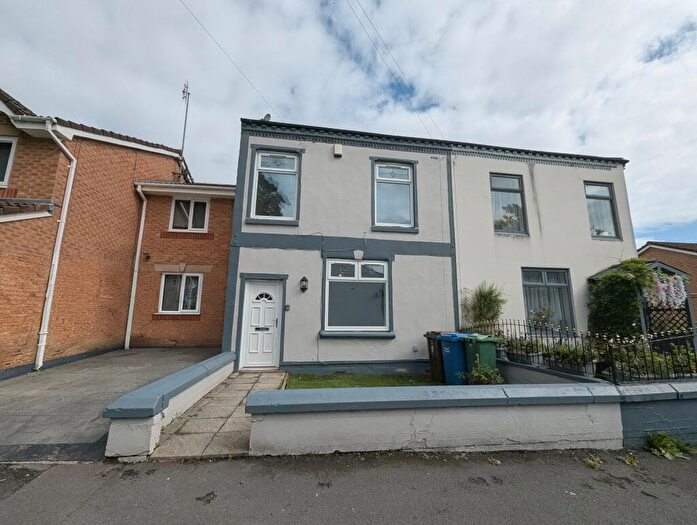 3 Bedroom Semi-Detached House To Rent In Well Street, Tyldesley, Wigan, M29