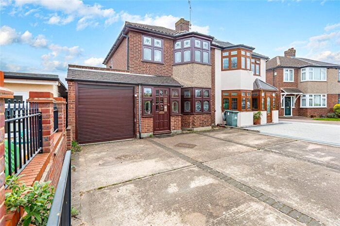 3 Bedroom Semi Detached House For Sale In Abbotts Close, Romford, RM7