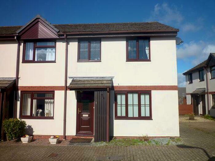 3 Bedroom End Of Terrace House To Rent In Honey Meadows, Holsworthy, EX22