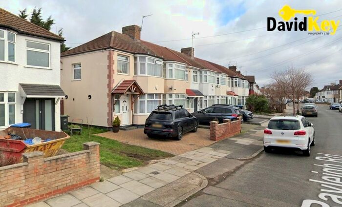 3 Bedroom End Of Terrace House To Rent In Rayleigh Road, London, N13