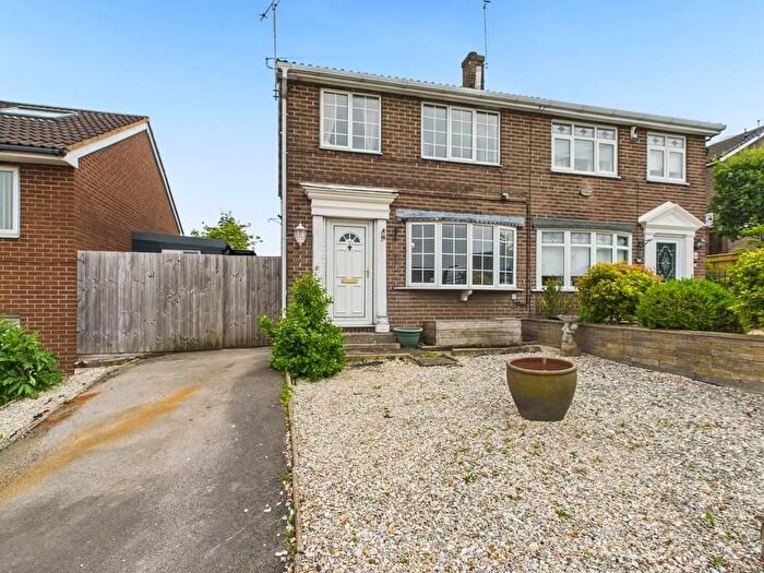 3 Bedroom Semi-Detached House For Sale In Bexhill Close, Pontefract, WF8