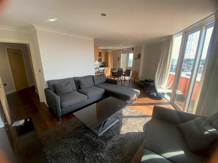 2 Bedroom Flat To Rent In Quayside Drive, Colchester, CO2