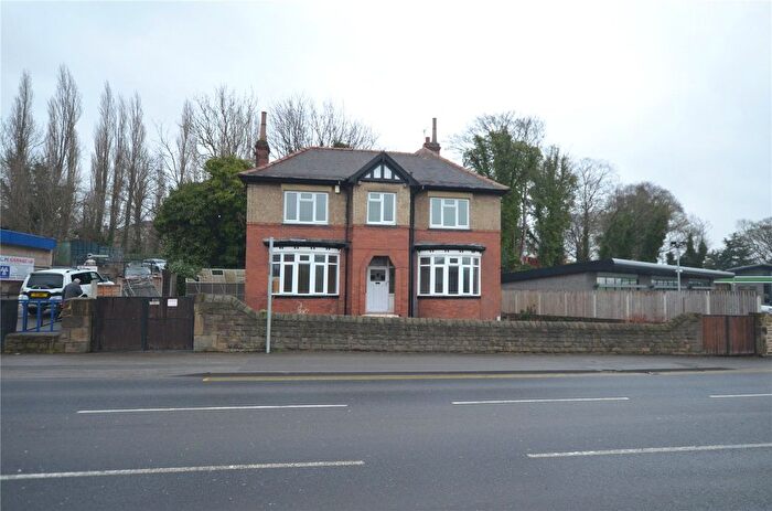 3 Bedroom Detached House For Sale In Huddersfield Road, Mirfield, West Yorkshire, WF14