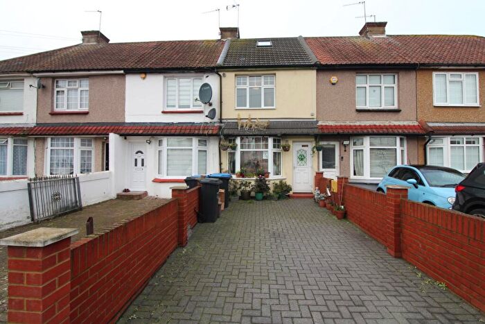 1 Bedroom Flat To Rent In The Sunny Road, Enfield, EN3