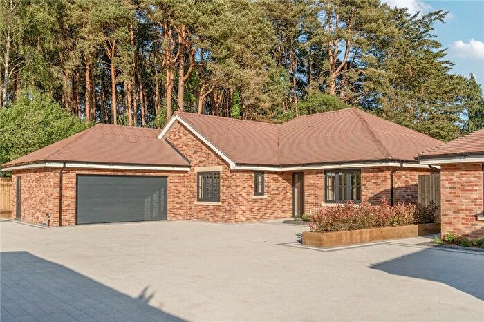 3 Bedroom Detached Bungalow For Sale In Lions Lane, BH24