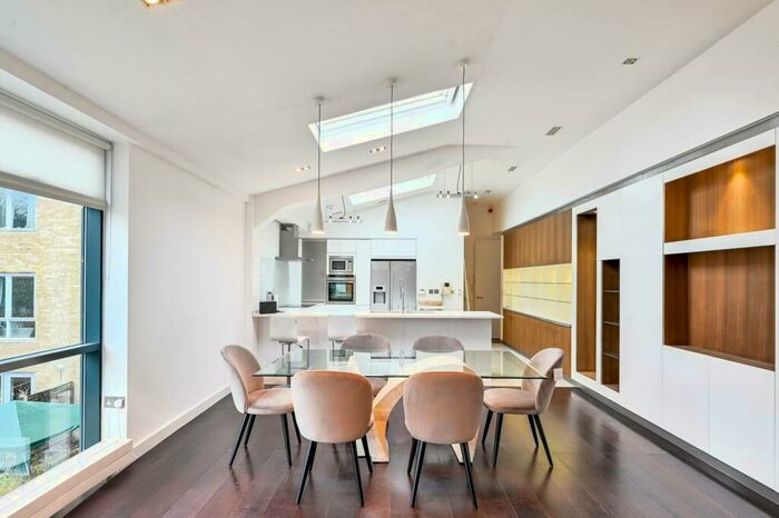 4 Bedroom Flat To Rent In Kingsford Street, Belsize Park, London, NW5