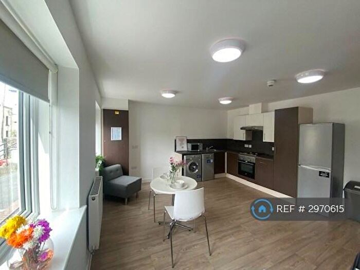 2 Bedroom Flat To Rent In Neuadd Y Castell, Bangor, LL57