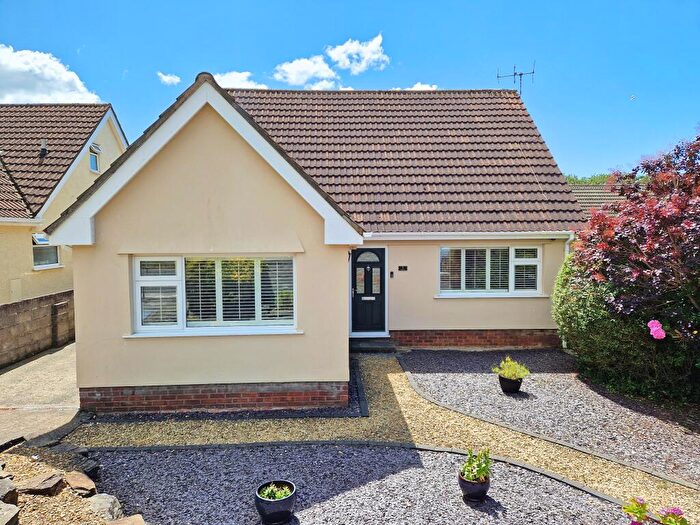 4 Bedroom Detached Bungalow For Sale In Maple Walk, Porthcawl, CF36