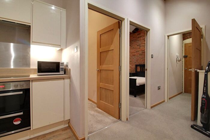 2 Bedroom Flat To Rent In Key Hill Drive, Jewellery Quarter, Birmingham, B18