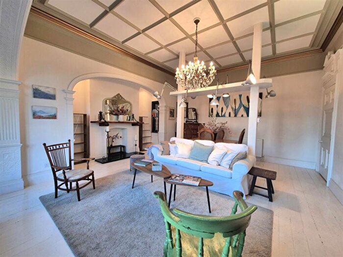 1 Bedroom Flat To Rent In Heathfield Park, Brondesbury Park, NW2