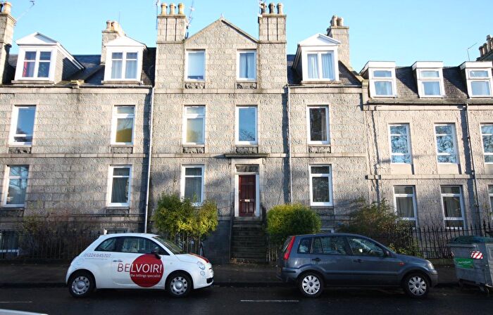 2 Bedroom Flat To Rent In Esslemont Avenue, Aberdeen, AB25