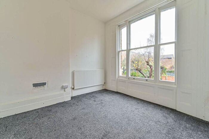 1 Bedroom Flat For Sale In Burghley Road, Kentish Town, London, NW5