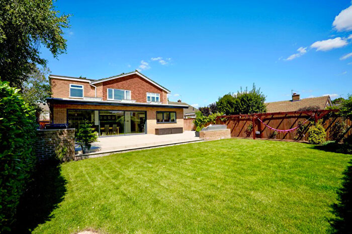 4 Bedroom Detached House For Sale In Claytons Way, Huntingdon, PE29