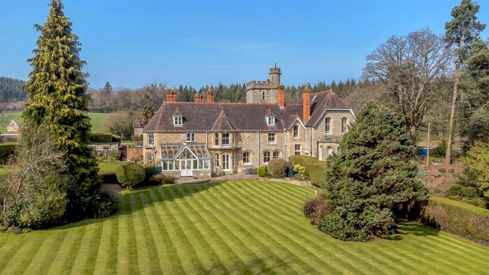 4 Bedroom Country House For Sale In May Hill, Newent, GL18